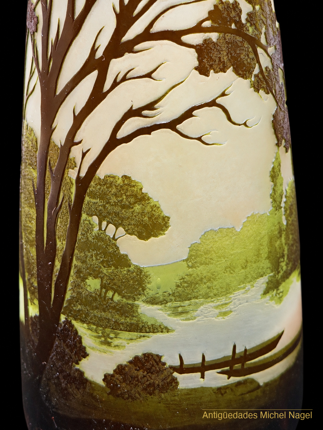 Jarrón de cristal camafeo con paisaje lacustre — foto 16